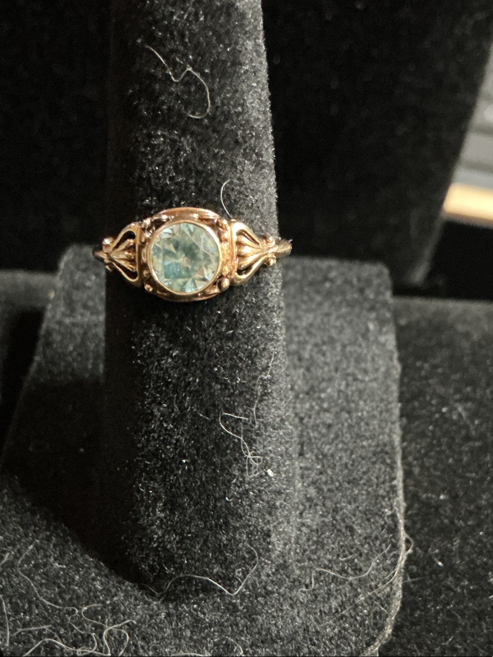 Edwardian 14 karat gold ring with a blue topaz